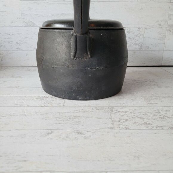 Antique Swain Cast Iron Pot Sauce Pan with Lid 3qt No 6 Long Handle Romany Gypsy - Picture 3 of 12